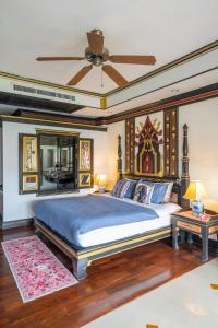 AoNang BeachFront 2BR Night market