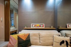 Duas quadras da praia do Leblon, perto do shopping