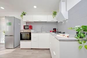 House Sabrina Aurelio