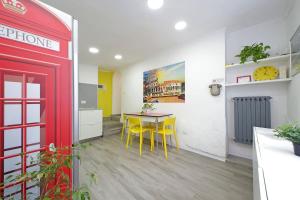 House Sabrina Aurelio