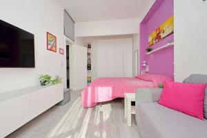 House Sabrina Aurelio