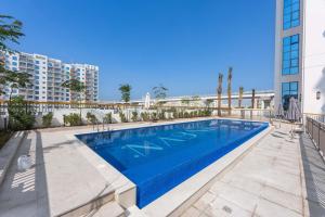 StayShort - Hidden Jewel 1 minute walk from Al Furjan Metro Sleeps 5