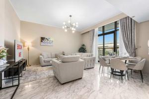 StayShort - Hidden Jewel 1 minute walk from Al Furjan Metro Sleeps 5