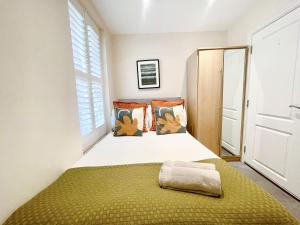 Disc Monthly Rate - 3BDR flat in Pimlico with Garden near Victoria, Westminster, Buckingham Palace