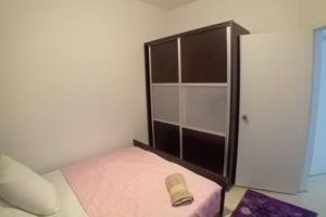 2BR Townhouse, Bath, backyard-822