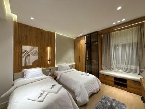 2BR at The Boulevard Nest Pool - Gym - Café Vibes