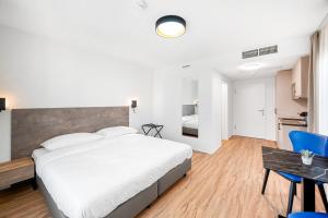 Hine Adon Avenches - A2