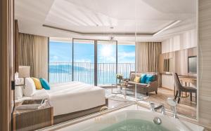 MELLIA OCEANUS NHA TRANG BAY Five-Star Suites