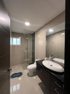 Luxury and comfort in the heart of Urbarí, Santa Cruz