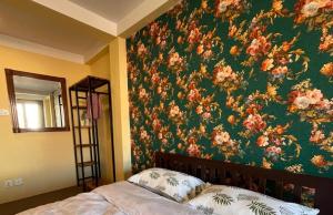 Big Traditional Room with Boudha Stupa View