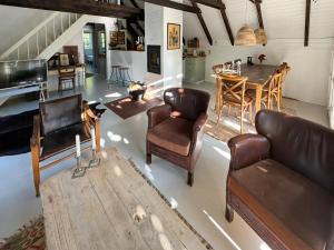 Stråtækt Sommerhus Nær Strand Og Fredet Natur