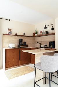 Modern Bungalow in Lush Garden - Aroeira