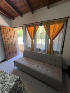 Chalet con puerta al arroyo