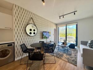 Mountain Whisper - Le Jardin Unit 306