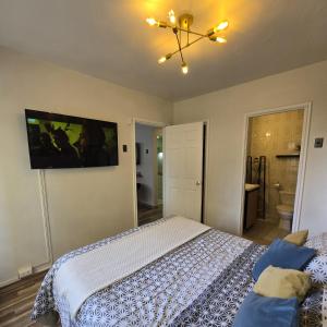 Departamento primera línea frente al casino.