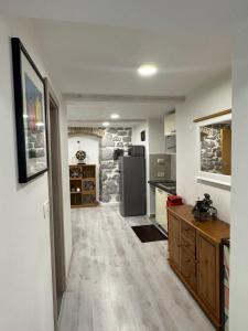 Main Street Dutch Vintage