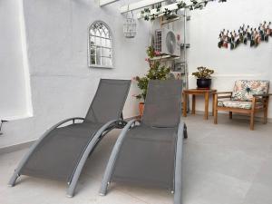 Fabulous 2 bed-townhouse with large rooftop!