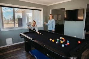 Sunset Grove By The Cohost Company