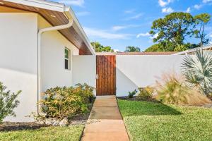 Hey Sunshine - Hosted By Skyrun Anna Maria