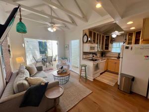 Seaport Serenity Cottage - Quiet and Quaint