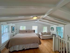 Seaport Serenity Cottage - Quiet and Quaint