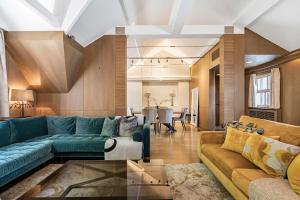 Mayfair Home Central AC Huge Terrace