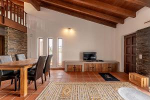 House Fun Ride Surf School