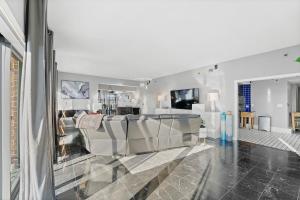 Luxury Massive Penthouse in Watertown