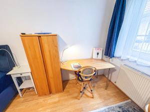 Studio with balcony, In center, AC