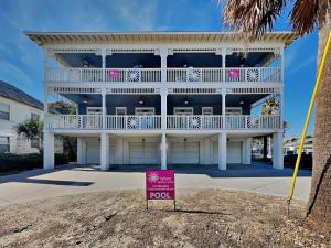 203-A Butler Avenue by Tybee Vacation Rentals