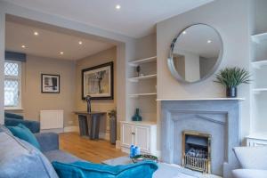Elegant 4Bed Townhouse Central London Private Courtyard LMS-23-4R-Loco