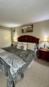 Sugar Mountain Ski in Ski Out Condo Steps to Slope