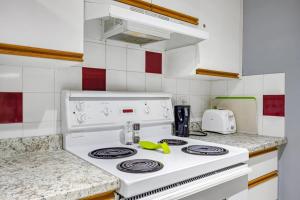Spacious 2BR unit near DT Canmore and Banff