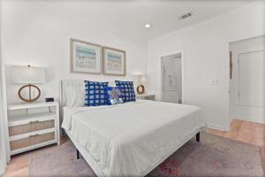 Beach Access Condo-Walk to Downtown-Pets Welcome w Fee