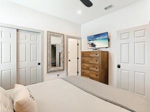 4BR Luxury Villa, Pool & GameRoom in Windsor Hills