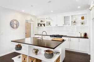 Estuary Poolside Escape in Dawesville Mandurah