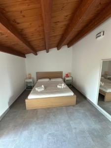 Casa nel verde a fontane bianche