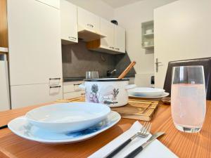 Apartment - Nähe Bahnhof - Arbeitsplatz - Badewanne - Piano