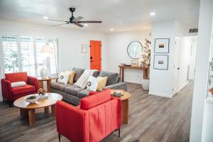 Old Town Comfort - Walkable - Renovated - Firepit