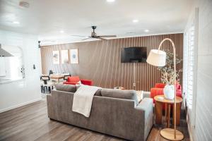 Old Town Comfort - Walkable - Renovated - Firepit