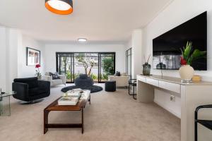 Villa Tulia on Saunders Rock Beach