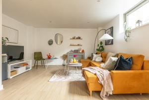 The Viva Apartments 2BD Luxe Garden