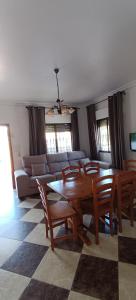 Chalet adosado con piscina privada en Mazagón