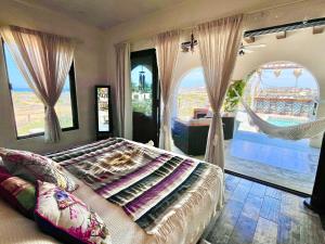 Private House, 1-Min Walk to Beach, Ocean Views