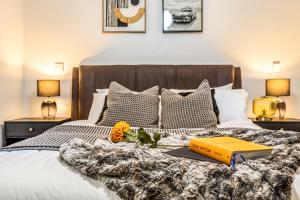 The Viva Apartments 2BD Luxe Garden