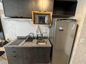 Estiloso Studio em Pinheiros com piscina e academia