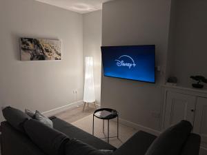 Cosy 2-Bed - Wi-Fi & Smart TV