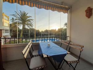 Apartment with pool near the beach