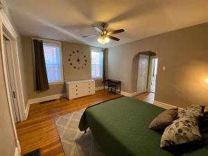 Pet Friendly 1BR St Louis Apartment w Laundry Yard