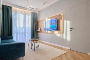 CHANTTAL Luxury - ACADEMY